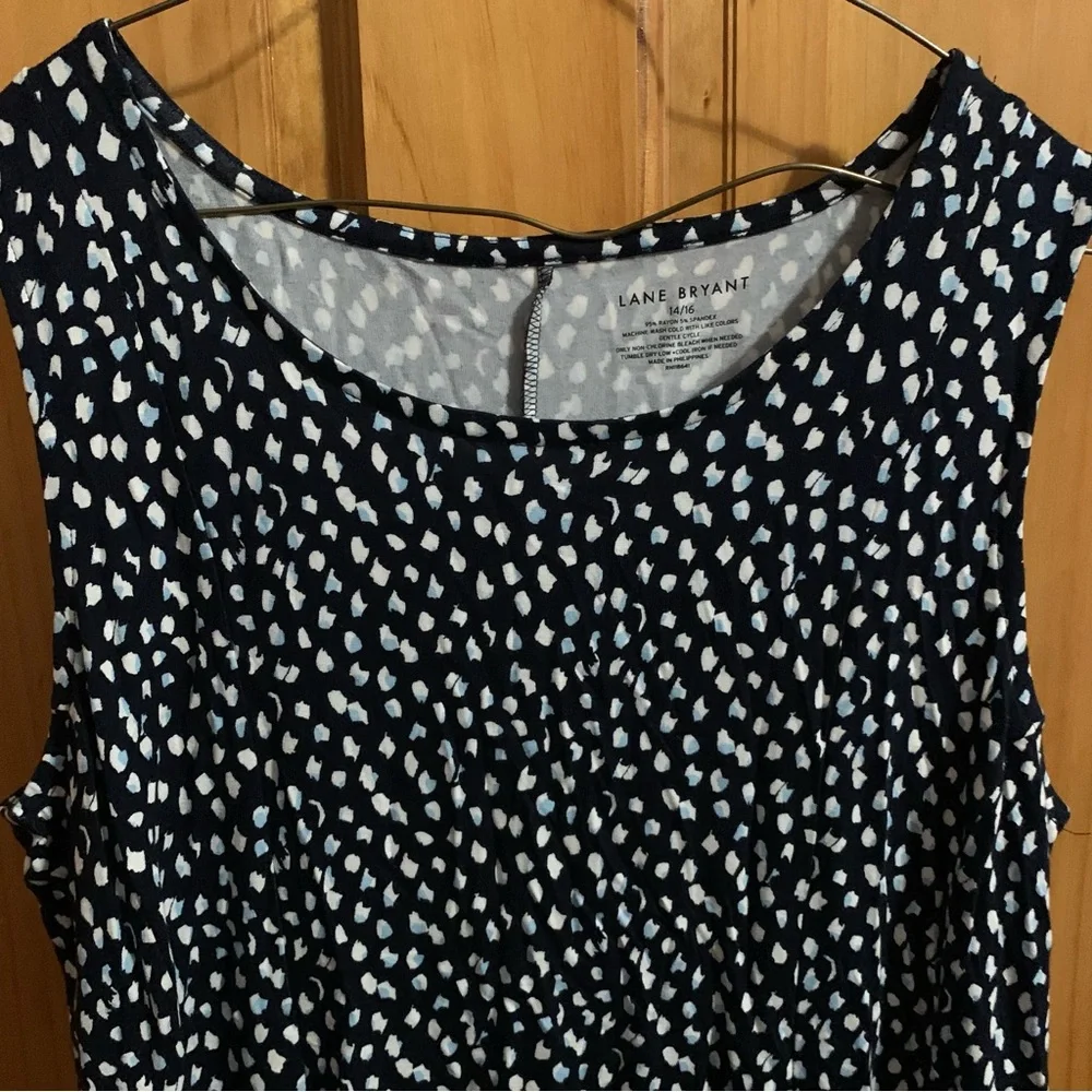 Patterned tank - Picture 2 of 5